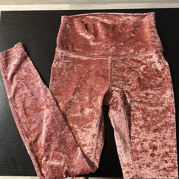 Lululemon Athletica women’s leggings, special edition. - Picture 3 of 4